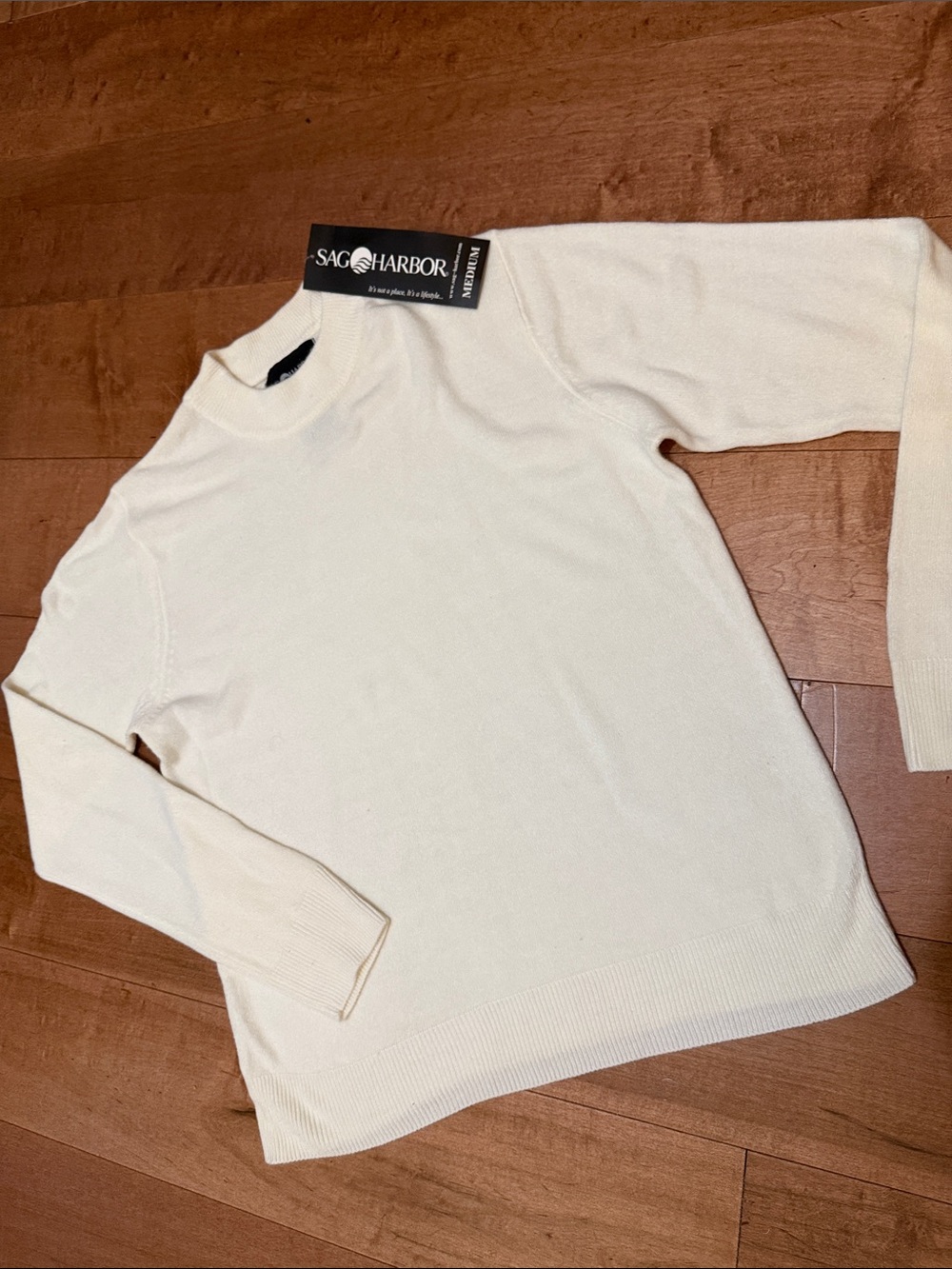 Sag Harbor women’s Ivory Crewneck Sweater